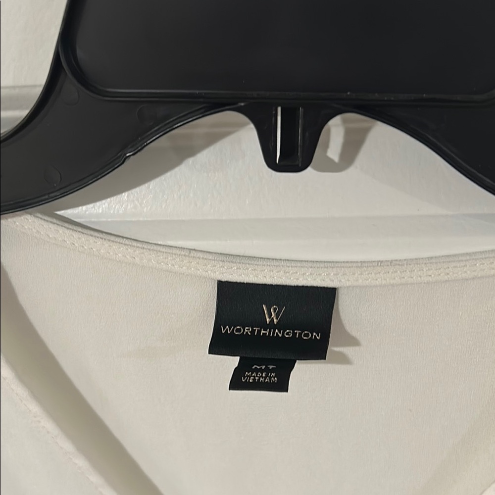 Worthington Ivory V-Neck Blouse